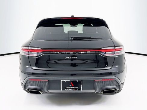 Certified 2022 Porsche Macan AWD/4WD image 10
