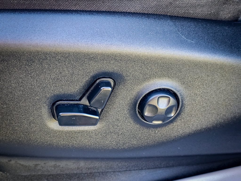 Used 2019 Chrysler Pacifica Touring-L FWD image 14