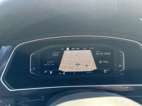 Certified 2022 Volkswagen Tiguan SEL R-Line image 46