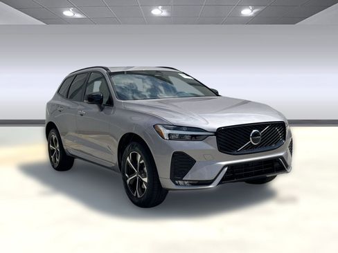 Certified 2026 Volvo XC60 B5 Core image 23