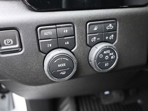 Used 2025 Chevrolet Silverado 1500 LTZ w/ LTZ Premium Package image 18