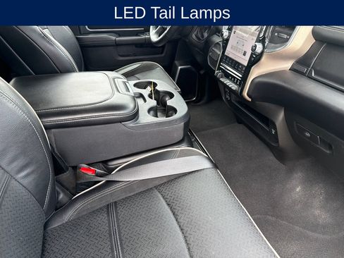 Used 2024 RAM 2500 Laramie AWD/4WD image 16