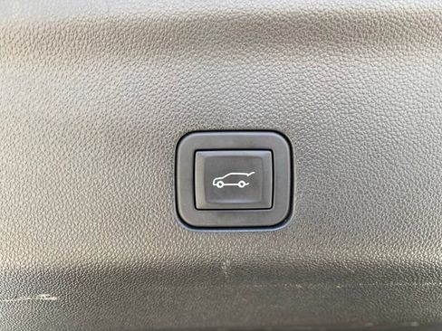 Used 2025 Chevrolet Tahoe Z71 AWD/4WD image 5