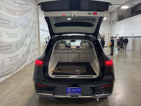 Used 2023 Mercedes-Benz EQS 580 4MATIC SUV image 28
