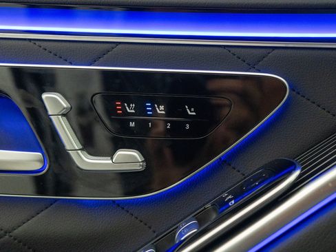 Used 2025 Mercedes-Benz S 580 4MATIC Sedan image 31