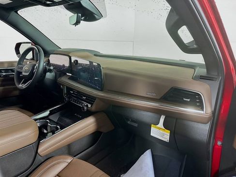 New 2026 Chevrolet Tahoe High Country w/ LPO, Illumination Package image 32