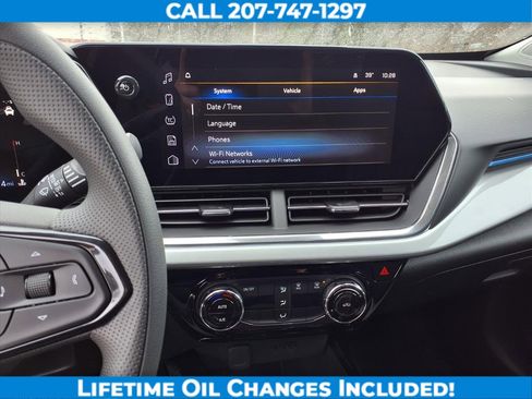 New 2026 Chevrolet Trax LT image 18