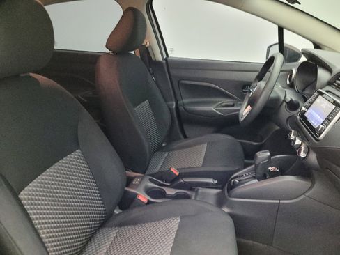 Used 2021 Nissan Versa S w/ Trunk Package image 21