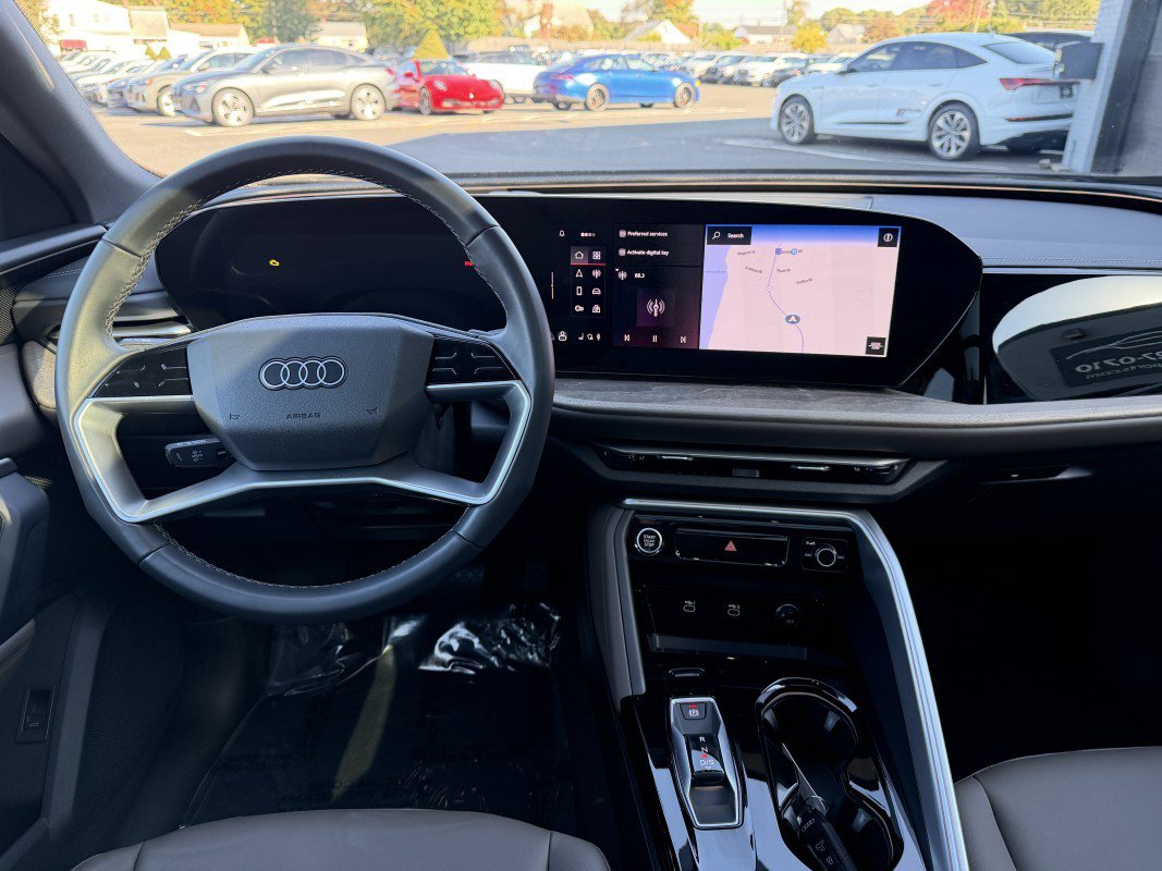Used 2025 Audi Q5 Premium Plus w/ Premium Plus AWD/4WD image 29