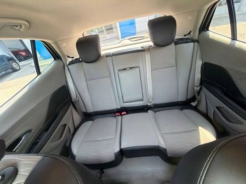 Certified 2015 Buick Encore FWD image 24