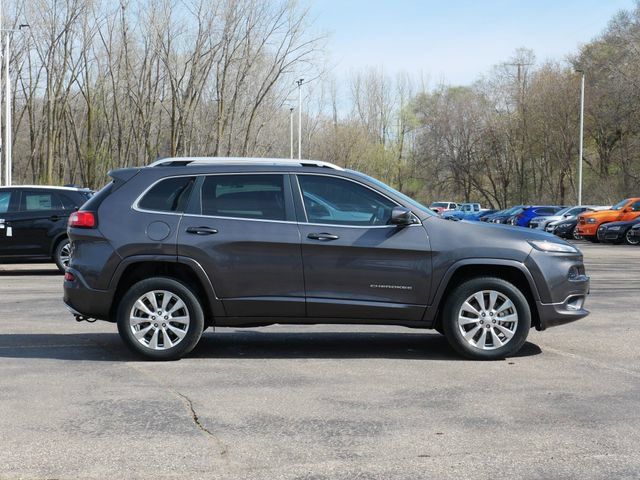 Used 2018 Jeep Cherokee Overland w/ Heavy Duty Protection Group AWD/4WD image 6