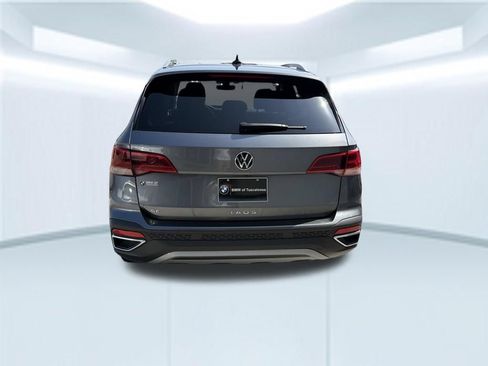 Used 2024 Volkswagen Taos SE FWD image 5