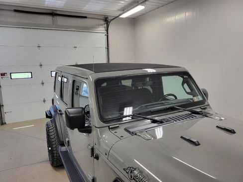 Used 2022 Jeep Wrangler Unlimited Sport w/ Sun And Sound Package AWD/4WD image 15