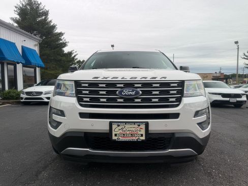 Used 2016 Ford Explorer XLT w/ Equipment Group 202A AWD/4WD image 2