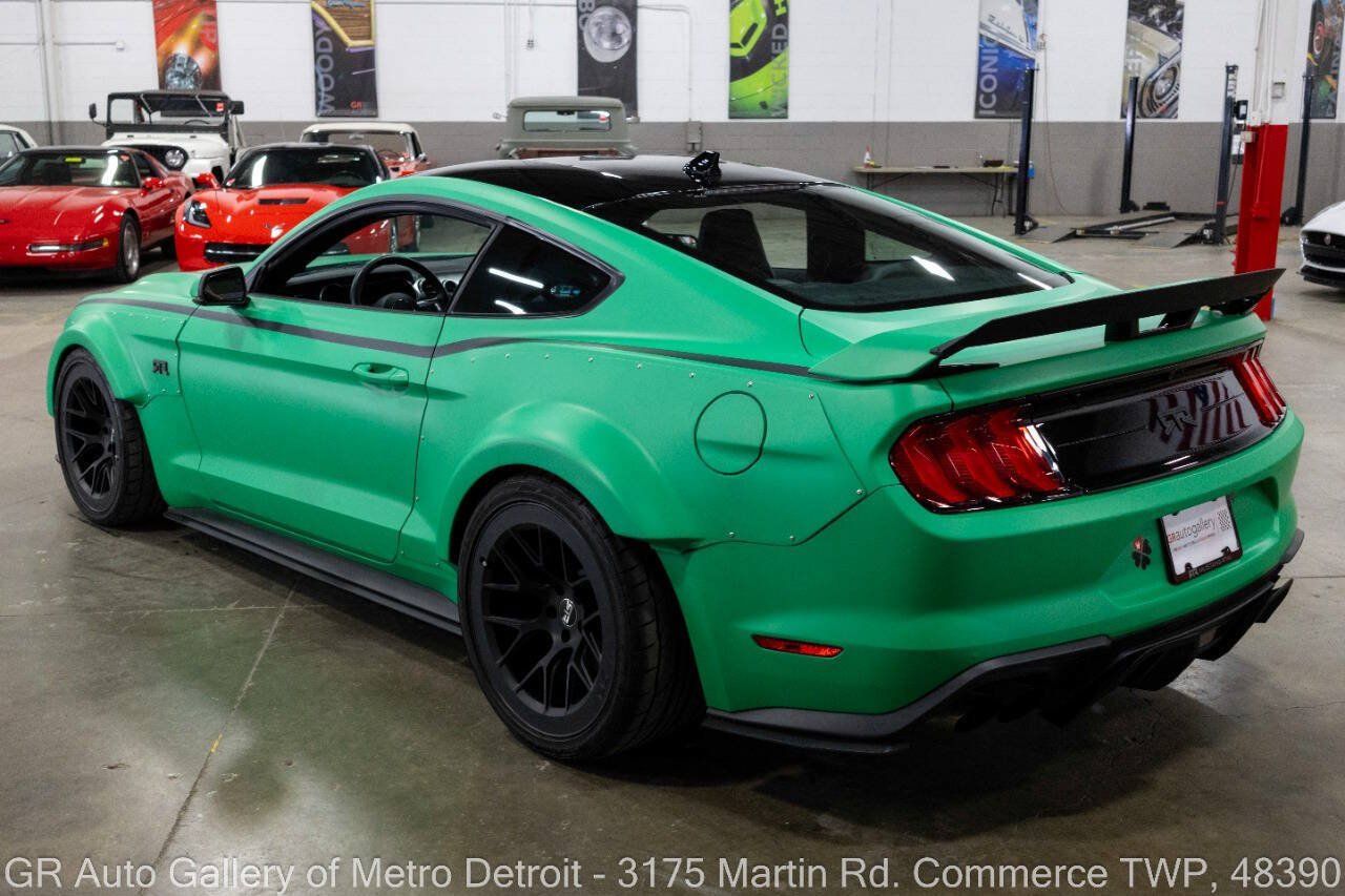Used 2021 Ford Mustang GT Premium w/ GT Performance Package RWD image 4