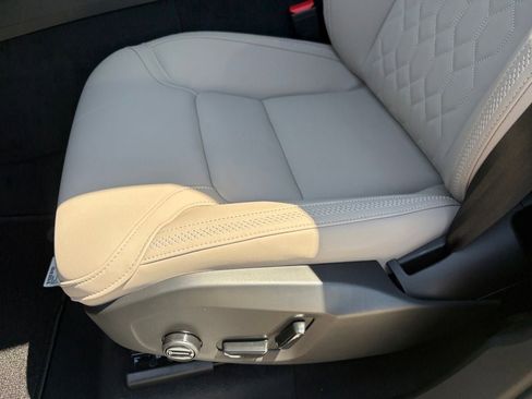 New 2026 Volvo XC60 B5 Plus w/ Protection Package Premier AWD/4WD image 20