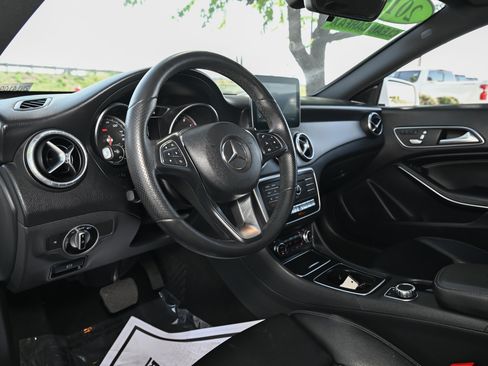 Used 2019 Mercedes-Benz CLA 250 image 17