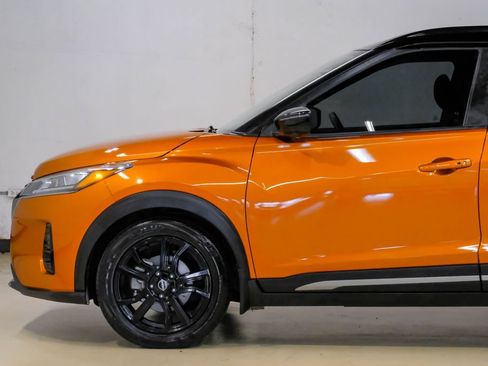 Used 2023 Nissan Kicks SR FWD image 16