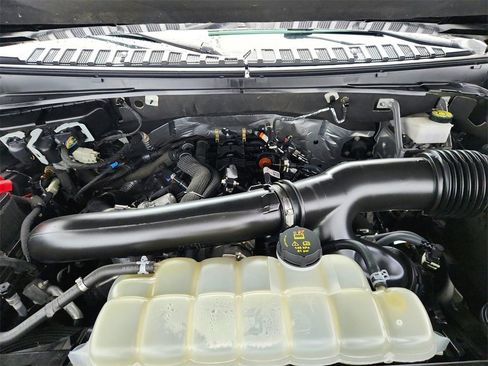 Used 2023 Ford Expedition Limited image 46