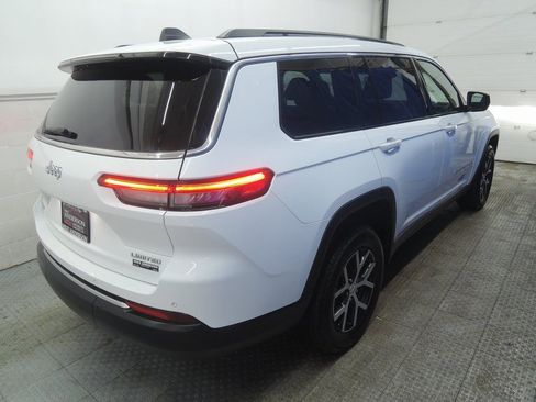 Used 2024 Jeep Grand Cherokee L Limited AWD/4WD image 9
