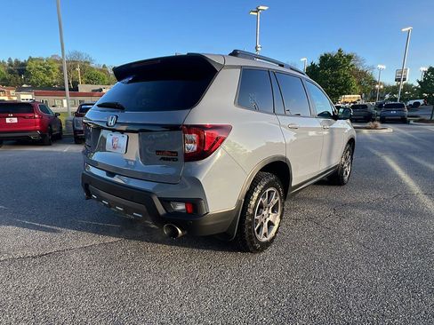 Used 2024 Honda Passport TrailSport image 4
