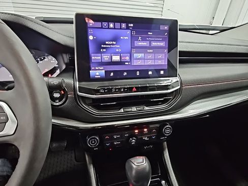 Used 2022 Jeep Compass Trailhawk image 13