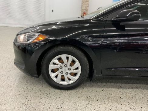 Used 2018 Hyundai Elantra SE FWD image 39