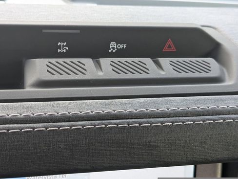 New 2025 Ford Bronco Outer Banks image 27