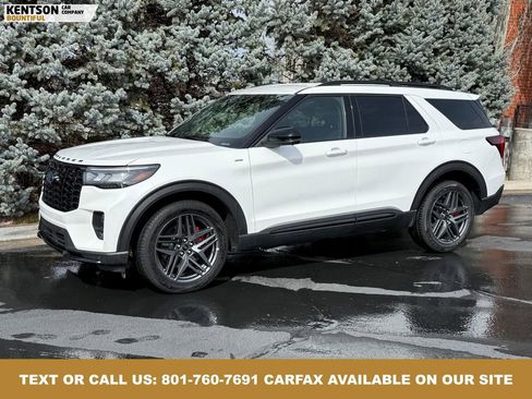 Used 2025 Ford Explorer ST-Line w/ ST-Line Street Pack image 1
