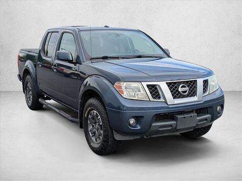 Used 2015 Nissan Frontier PRO-4X AWD/4WD image 3
