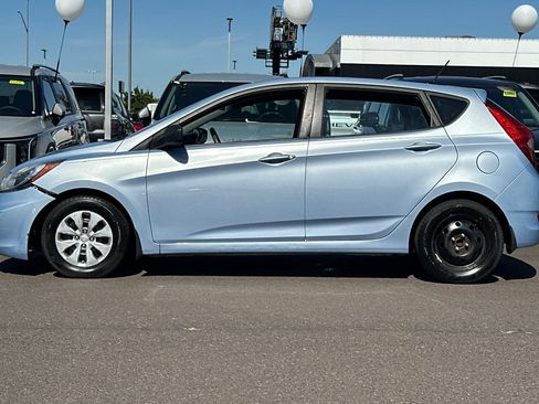 Used 2012 Hyundai Accent GS FWD image 7
