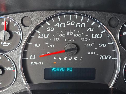 Used 2023 GMC Savana 3500 Extended w/ Driver Convenience Package image 19