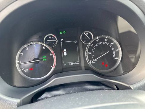 Used 2022 Lexus GX 460 w/ Black Line Special Edition AWD/4WD image 16