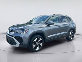 Used 2025 Volkswagen Taos SE AWD/4WD video 1
