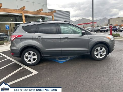Used 2014 Ford Escape SE w/ Equipment Group 201A image 8