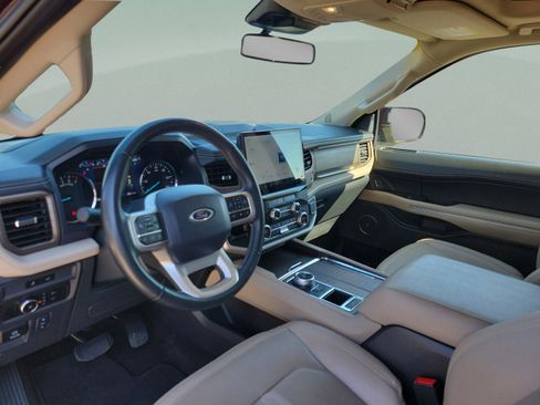 Used 2023 Ford Expedition Limited image 8