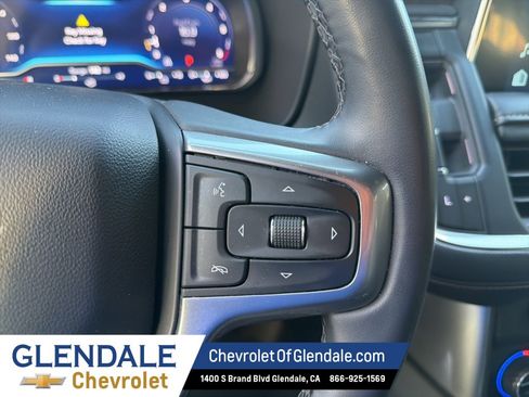 Used 2023 Chevrolet Suburban Premier image 12