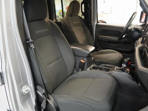 Used 2020 Jeep Wrangler Unlimited Sahara image 26