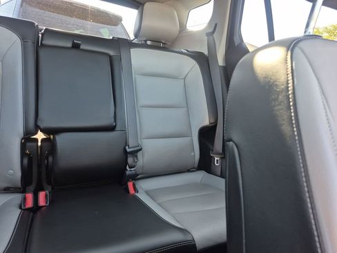 Certified 2022 GMC Terrain SLT w/ Infotainment Package II AWD/4WD image 12