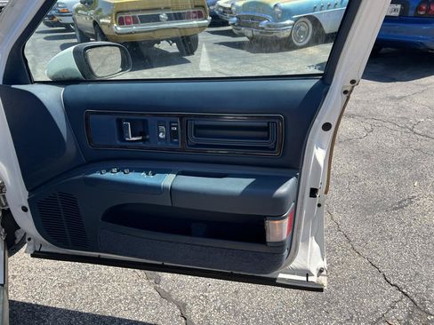 Used 1991 Buick Roadmaster Estate RWD image 20