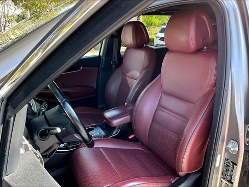 Used 2016 Kia Sorento SX w/ SXL Technology Package image 8
