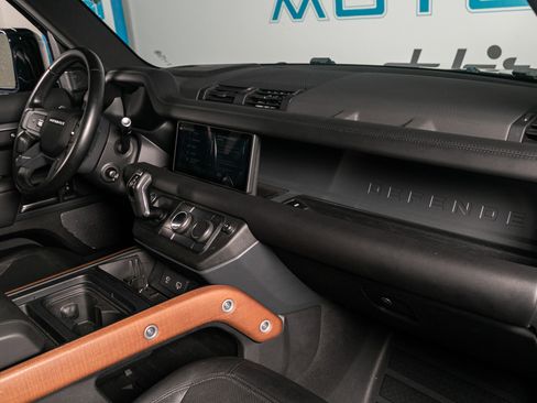 Used 2020 Land Rover Defender 110 X image 28