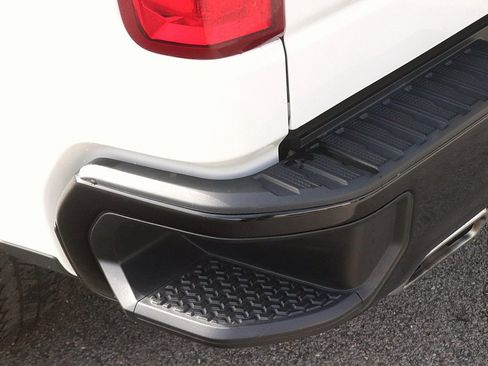 Used 2023 Chevrolet Silverado 1500 LT Trail Boss image 10