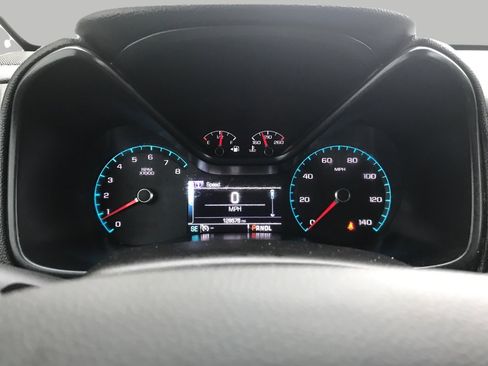 Used 2018 Chevrolet Colorado LT image 2