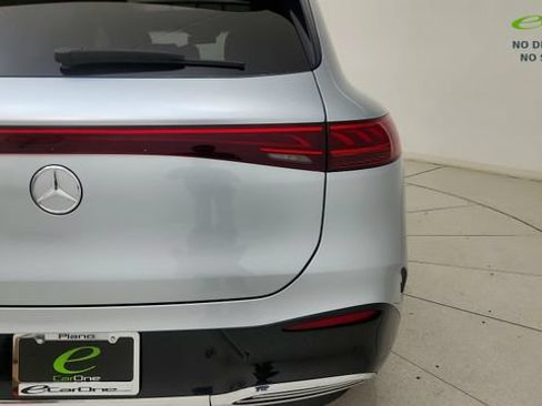 Used 2023 Mercedes-Benz EQS 580 4MATIC SUV image 28