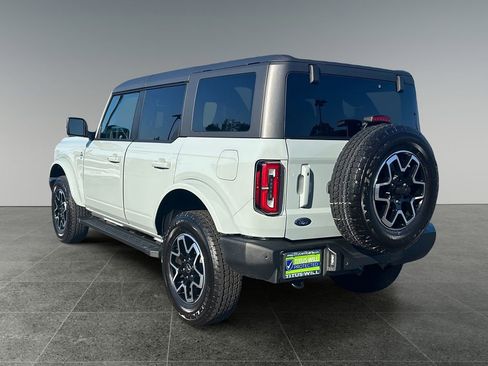 Used 2024 Ford Bronco Outer Banks image 5