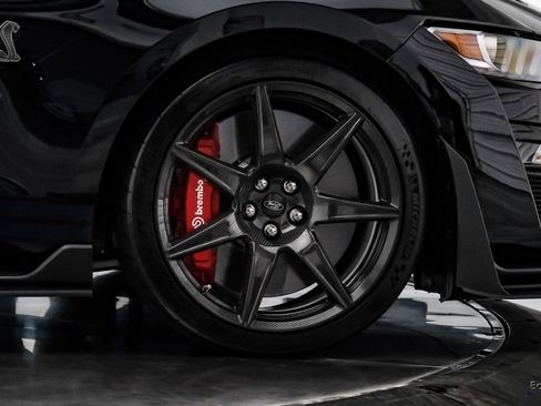 Used 2020 Ford Mustang Shelby GT500 w/ Carbon Fiber Track Pack image 61