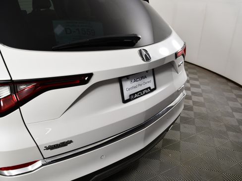 Certified 2025 Acura MDX SH-AWD w/ Technology Package image 15