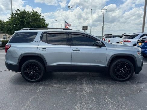 Used 2023 GMC Acadia SLE w/ Elevation Edition FWD image 2