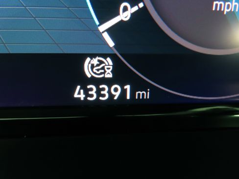 Used 2024 Volkswagen Atlas SE image 51